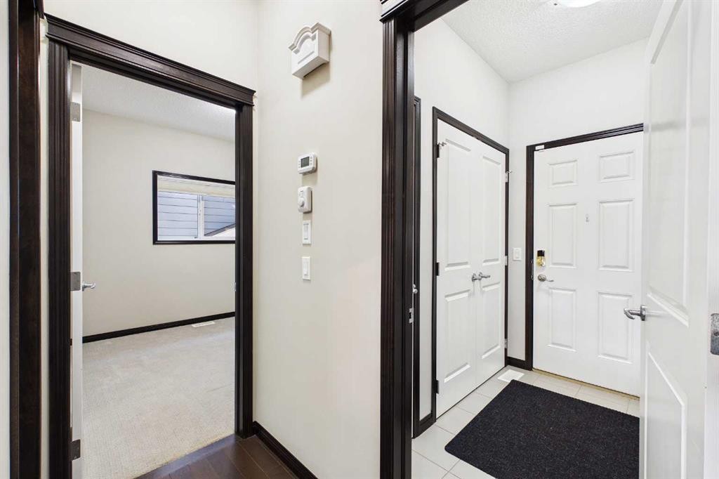 211 Valley Pointe Place Nw, Calgary, AB