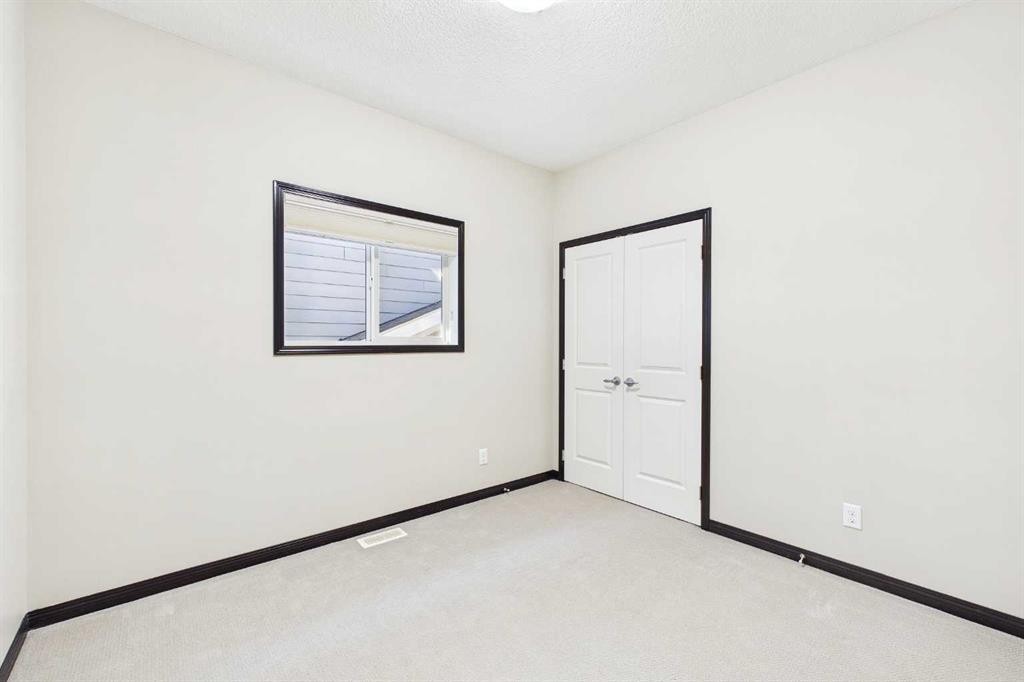211 Valley Pointe Place Nw, Calgary, AB