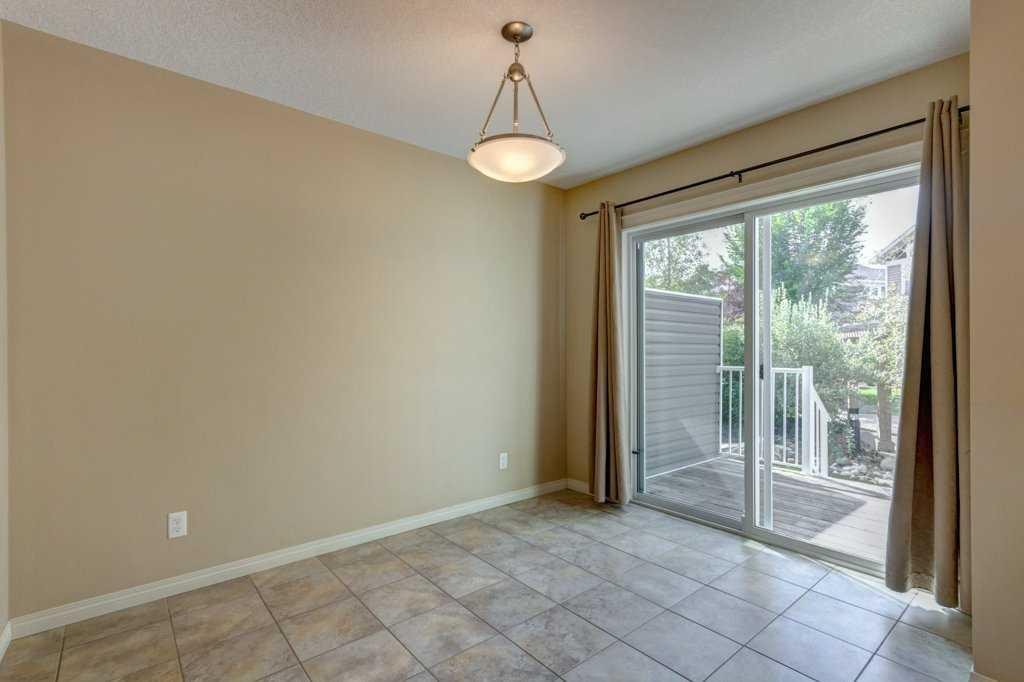 409 Cranberry Park Se, Calgary, AB