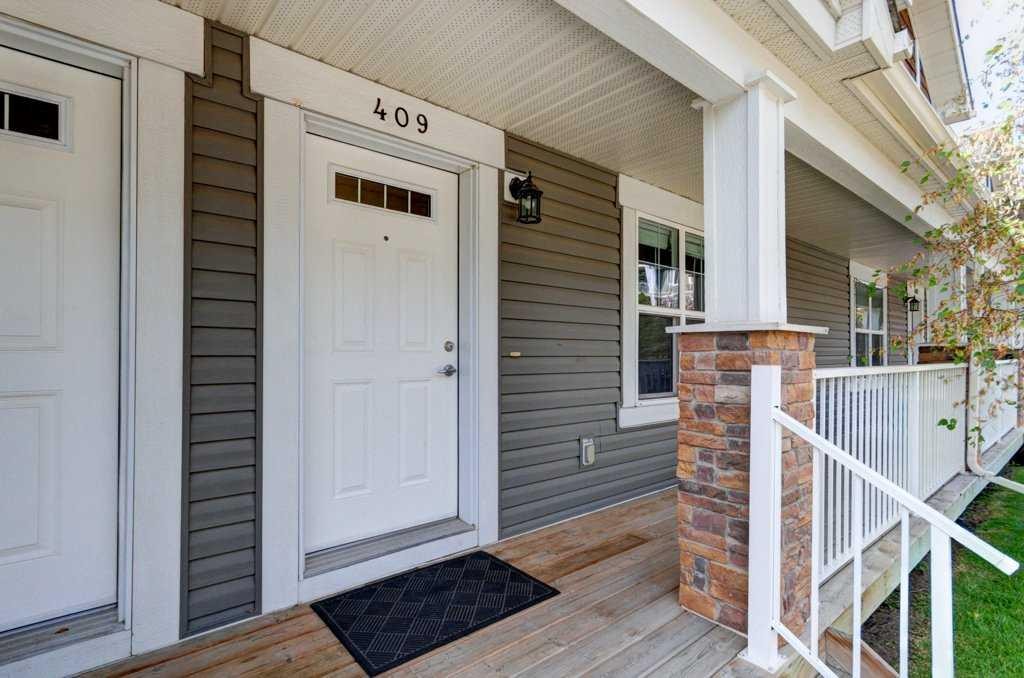 409 Cranberry Park Se, Calgary, AB