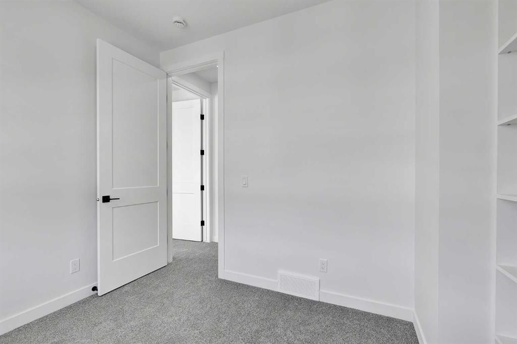 4903 Bowness Road Nw, Calgary, AB