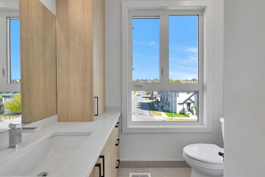 4903 Bowness Road Nw, Calgary, AB
