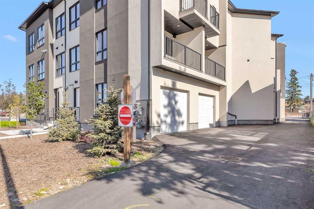 4903 Bowness Road Nw, Calgary, AB