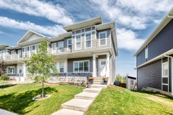 449 West Lakeview Drive Chestermere, AB T1X 2A4