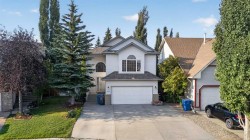 219 Lakeview Cove Chestermere, AB T1X 1E8