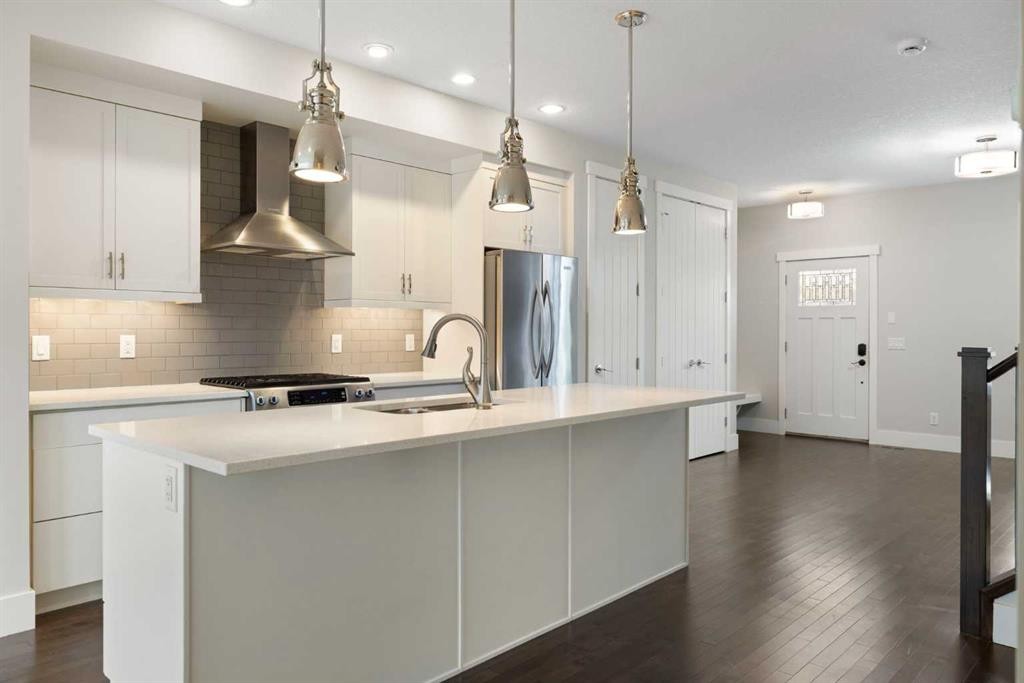 388 Quarry Park Boulevard Se, Calgary, AB