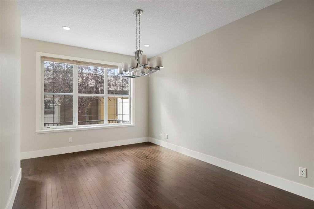 388 Quarry Park Boulevard Se, Calgary, AB