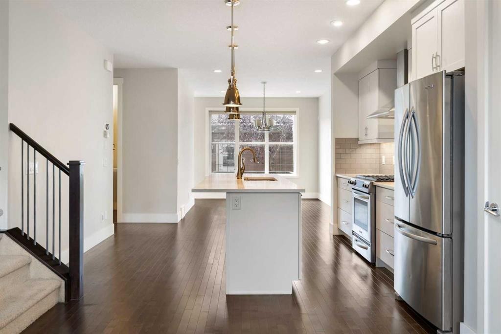 388 Quarry Park Boulevard Se, Calgary, AB