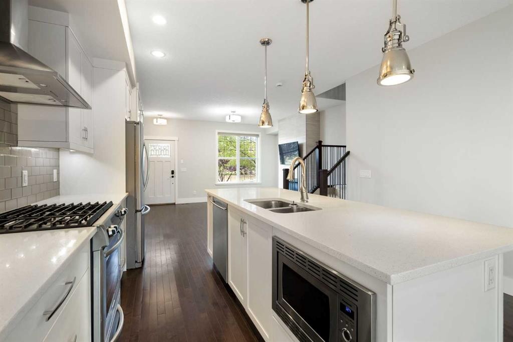 388 Quarry Park Boulevard Se, Calgary, AB