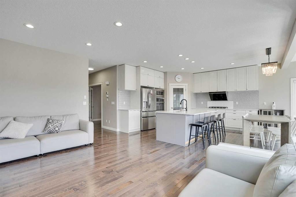 85 Evansborough Way Nw, Calgary, AB