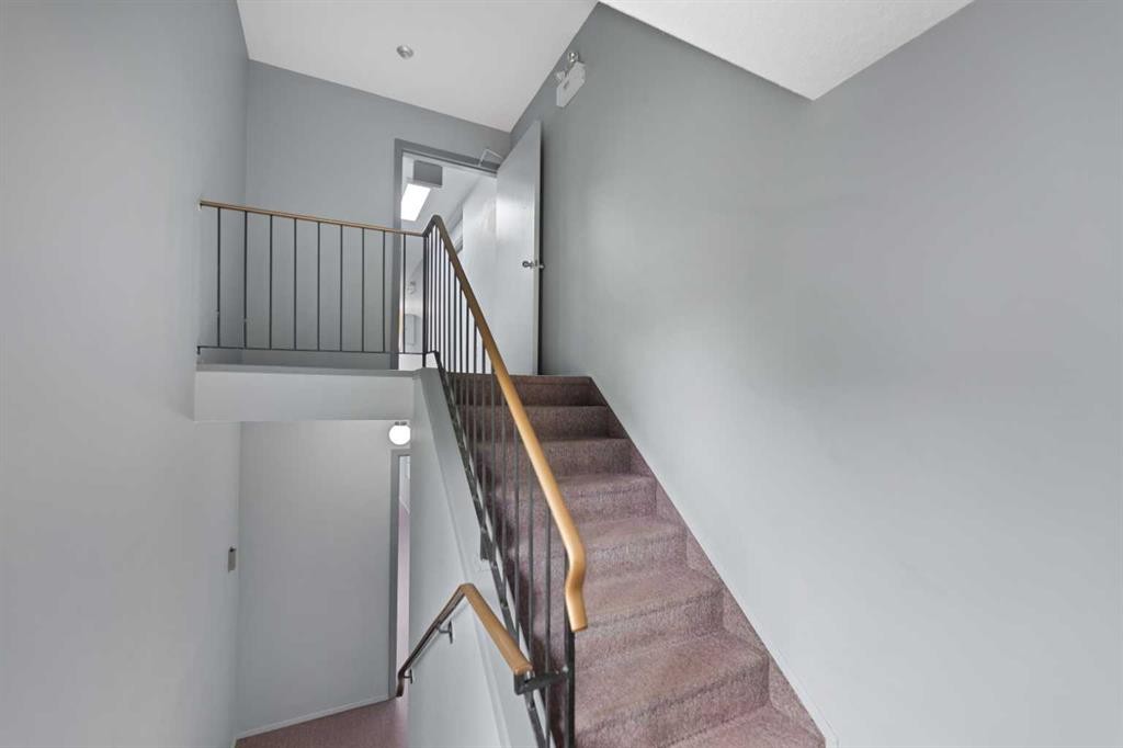 2312 1 Street Nw, Calgary, AB