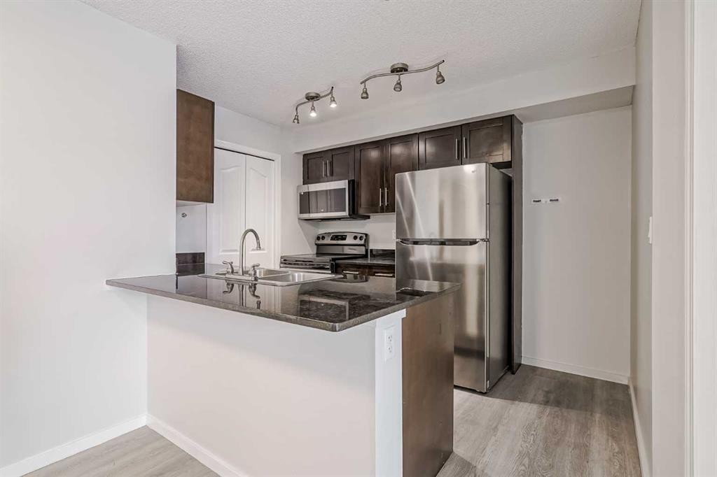 208-355 Taralake Way Ne, Calgary, AB