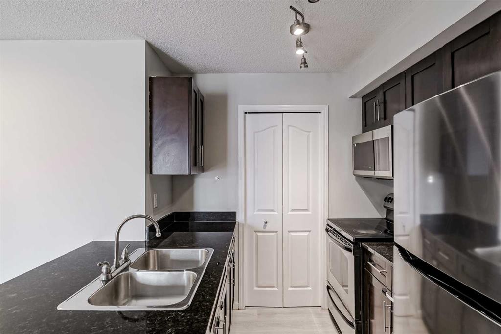 208-355 Taralake Way Ne, Calgary, AB