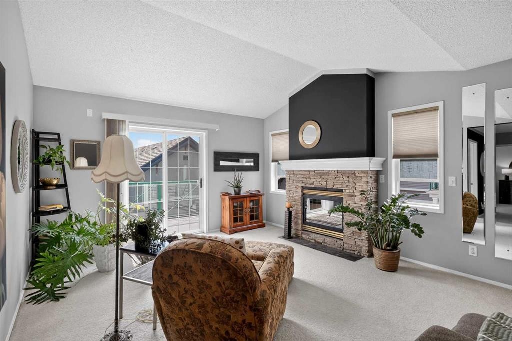 204-39 Hidden Creek Place Nw, Calgary, AB