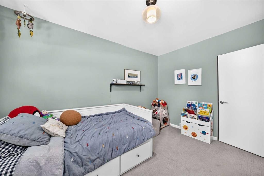 7427 Fountain Road Se, Calgary, AB