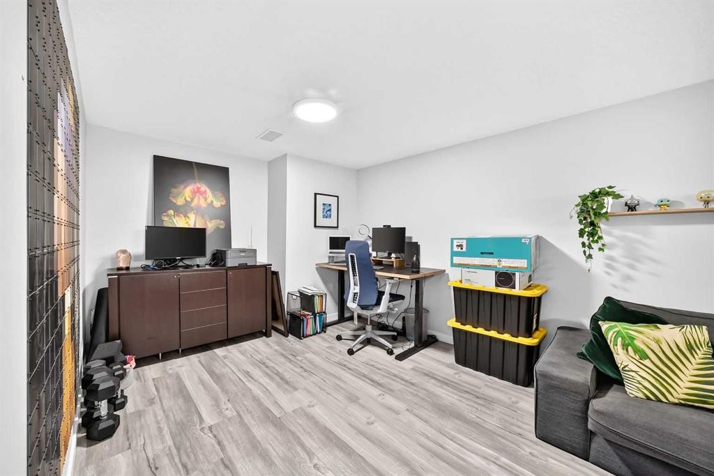 7427 Fountain Road Se, Calgary, AB