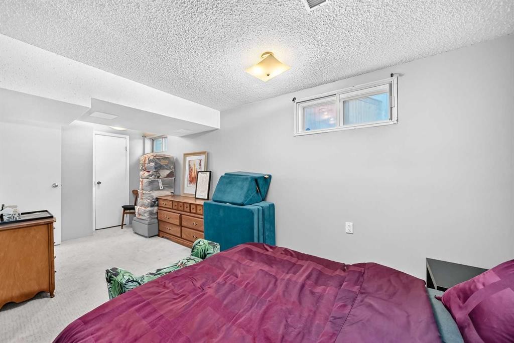 7427 Fountain Road Se, Calgary, AB