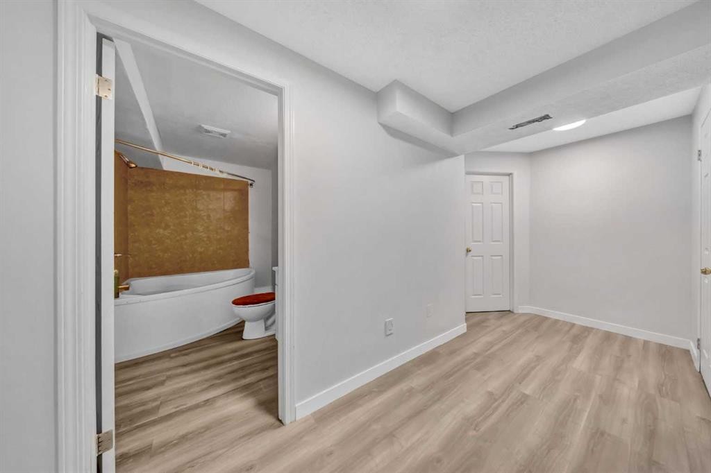1150 Prestwick Circle Se, Calgary, AB