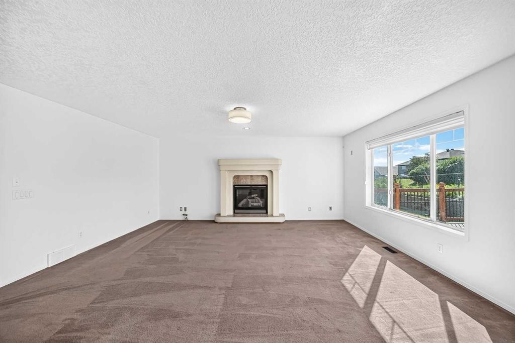 186 Panamount Drive Nw, Calgary, AB