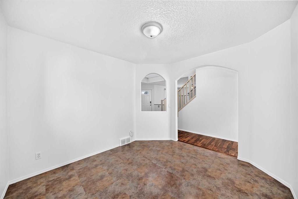186 Panamount Drive Nw, Calgary, AB