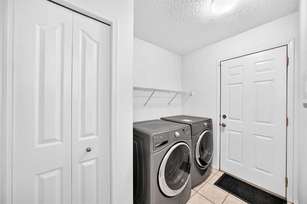 186 Panamount Drive Nw, Calgary, AB