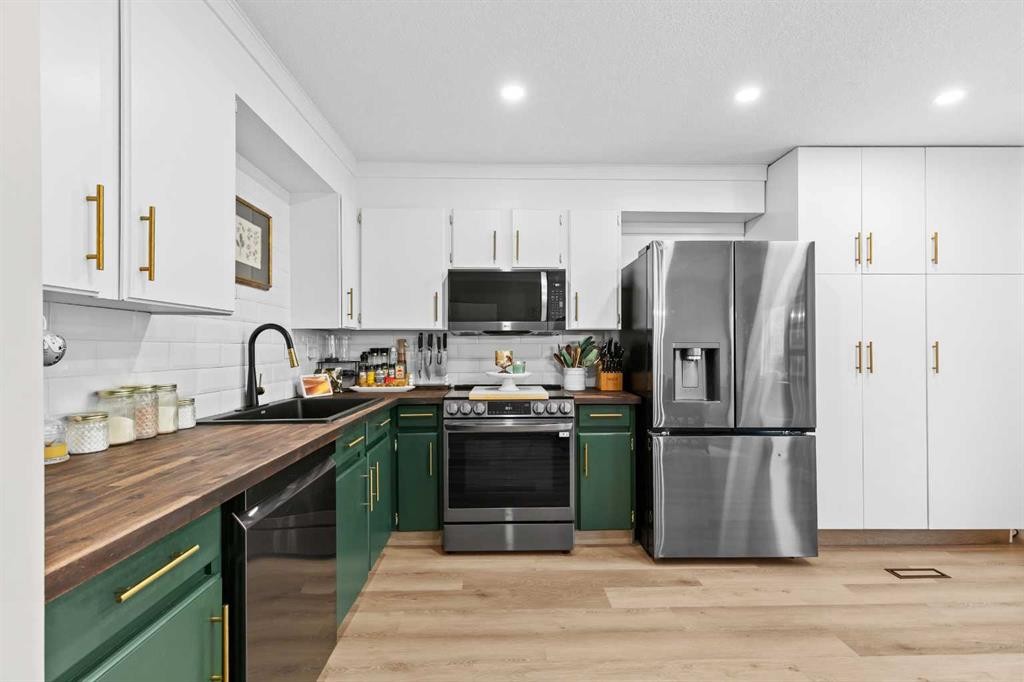 18 Glorond Place, Okotoks, AB