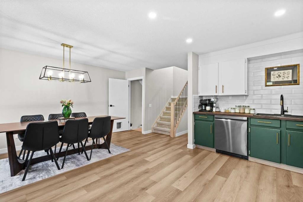 18 Glorond Place, Okotoks, AB