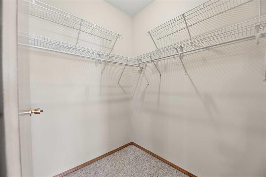 1509 Mary Place, Didsbury, AB