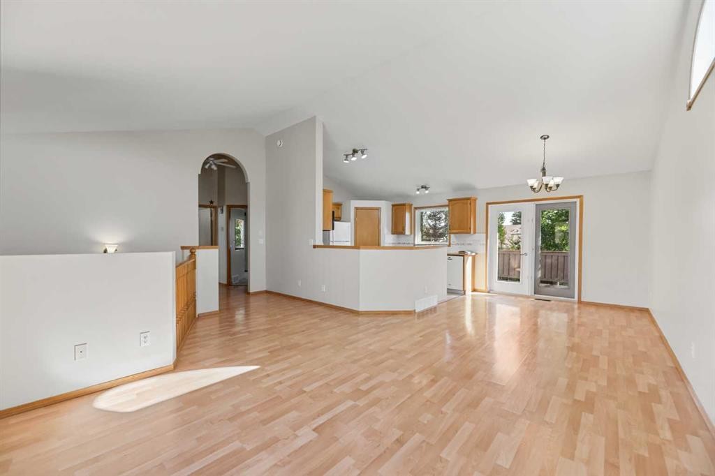 1509 Mary Place, Didsbury, AB