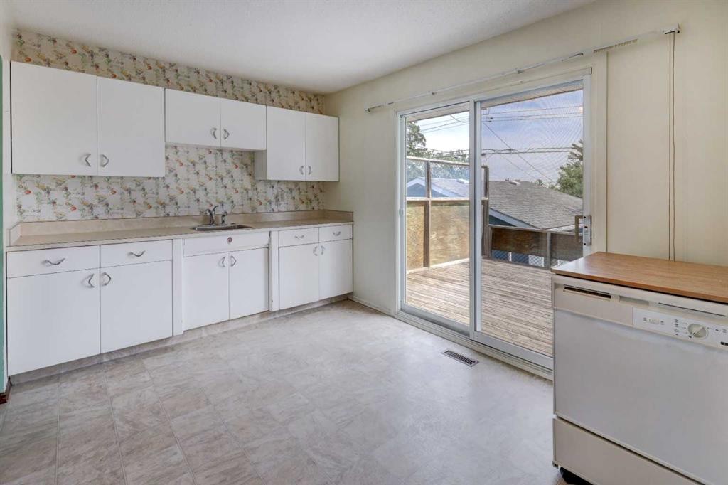 50 Thornlee Crescent Nw, Calgary, AB