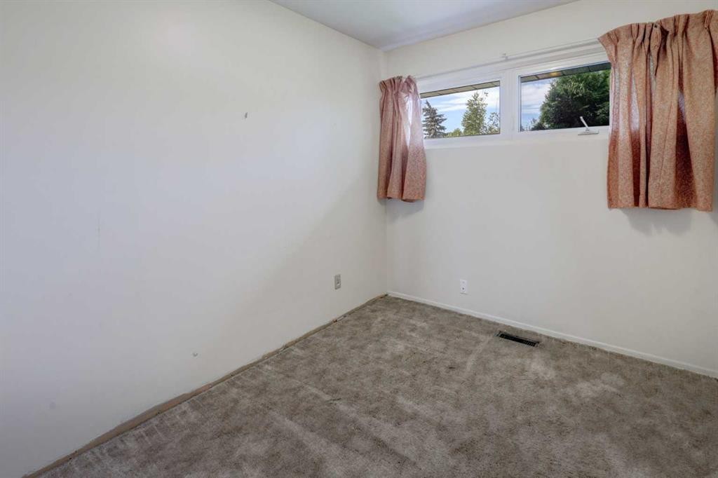 50 Thornlee Crescent Nw, Calgary, AB