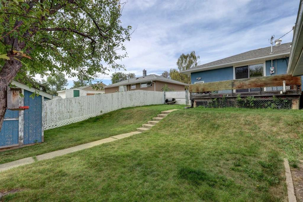 50 Thornlee Crescent Nw, Calgary, AB