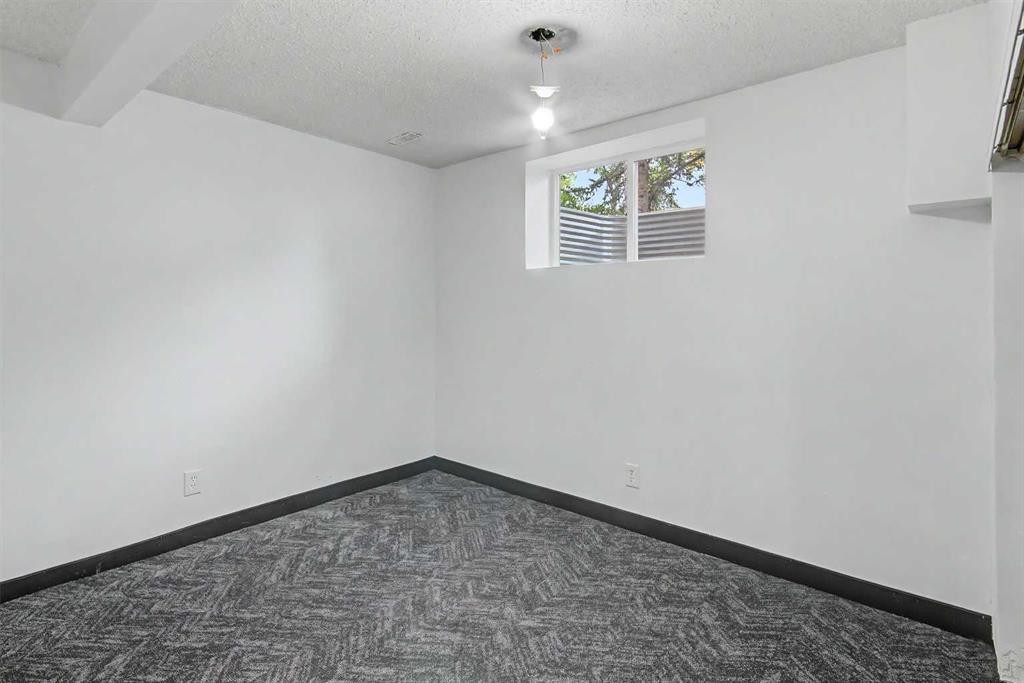 6304 28 Avenue Ne, Calgary, AB