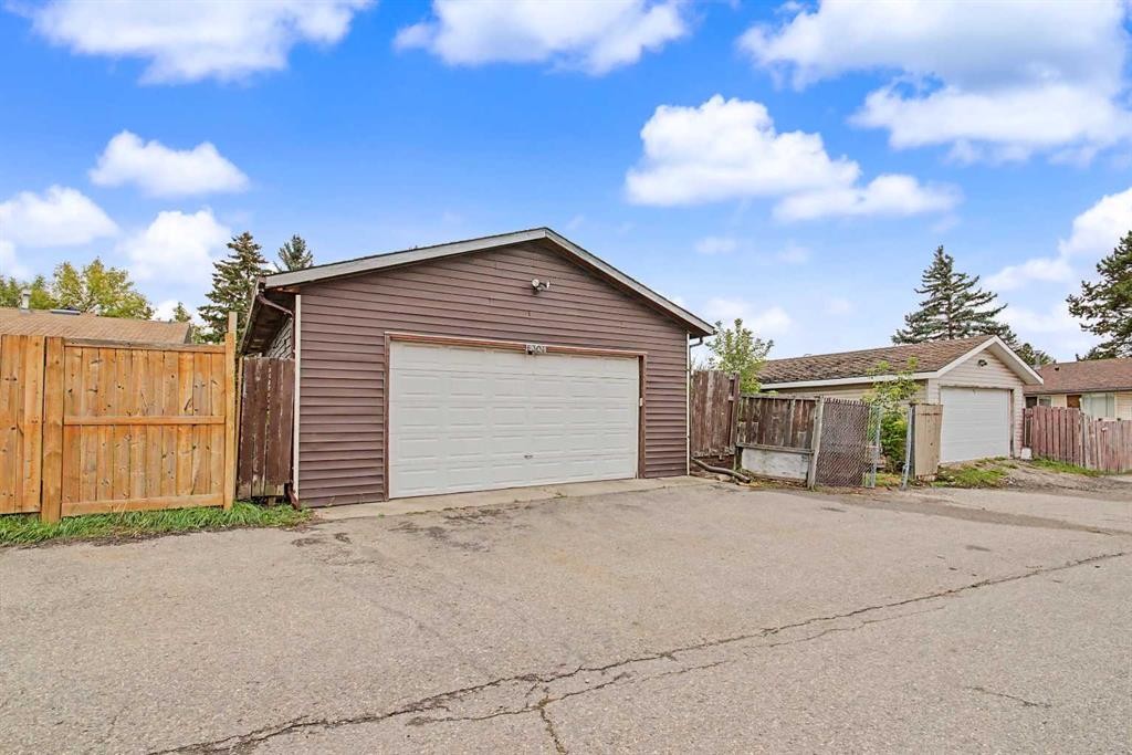 6304 28 Avenue Ne, Calgary, AB