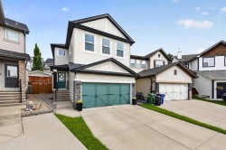 74 Heritage Landing Cochrane, AB T4C 0E3