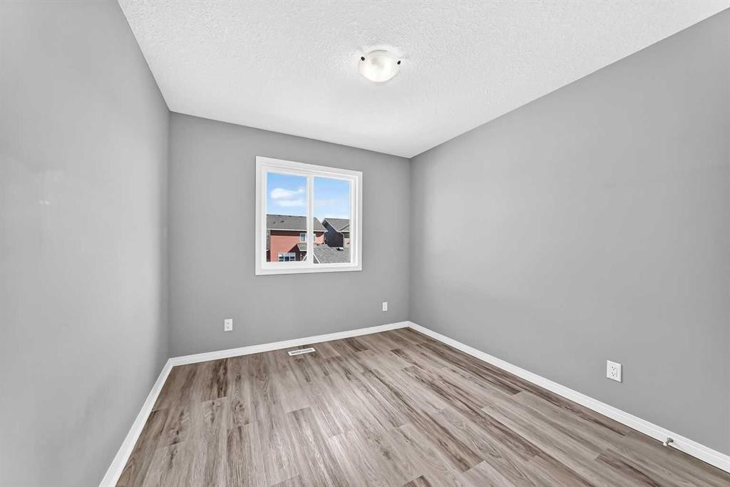 682 Redstone Drive Ne, Calgary, AB
