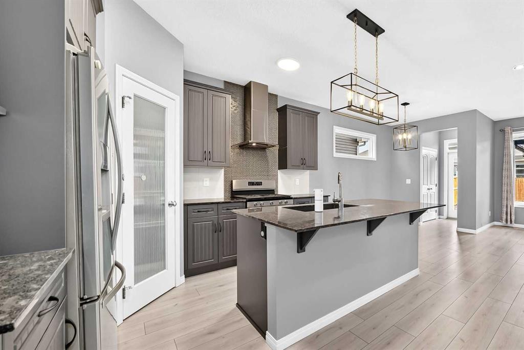 682 Redstone Drive Ne, Calgary, AB