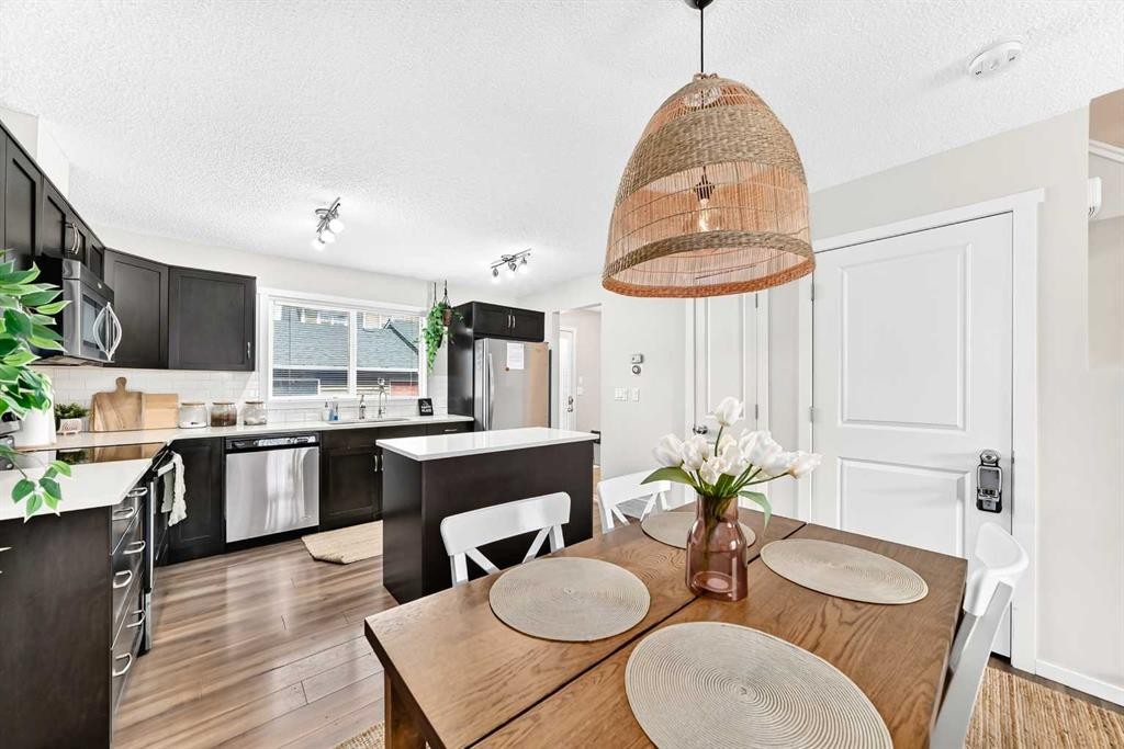 41 Sunvalley Road, Cochrane, AB