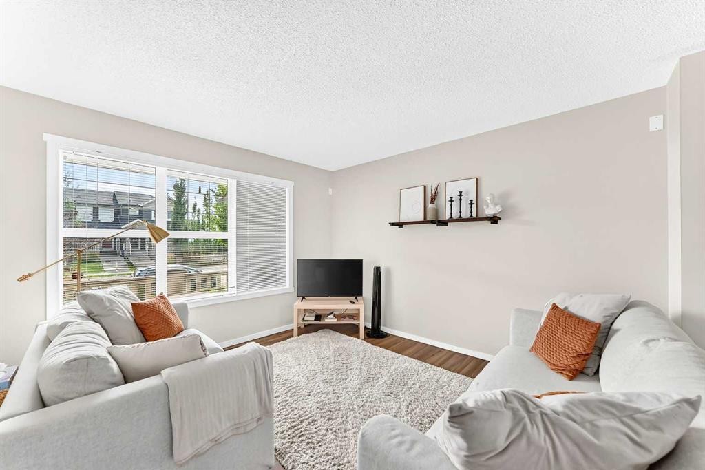 41 Sunvalley Road, Cochrane, AB