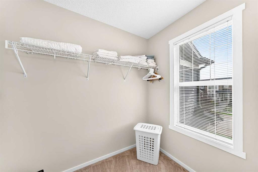 41 Sunvalley Road, Cochrane, AB
