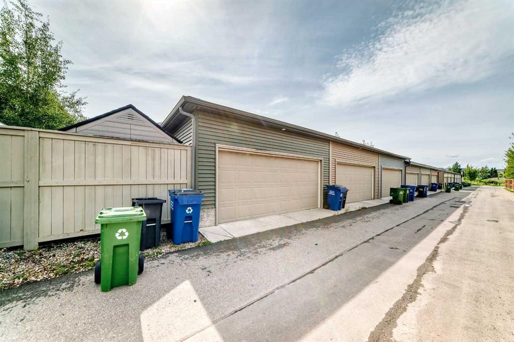41 Sunvalley Road, Cochrane, AB