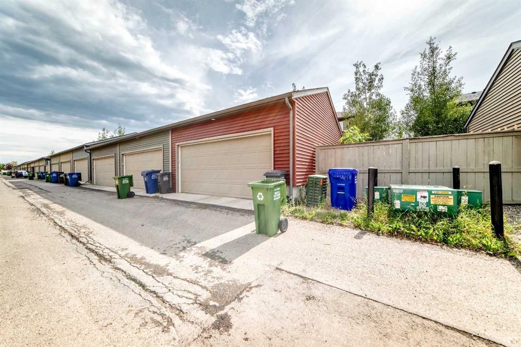 41 Sunvalley Road, Cochrane, AB