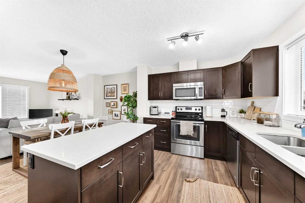 41 Sunvalley Road, Cochrane, AB