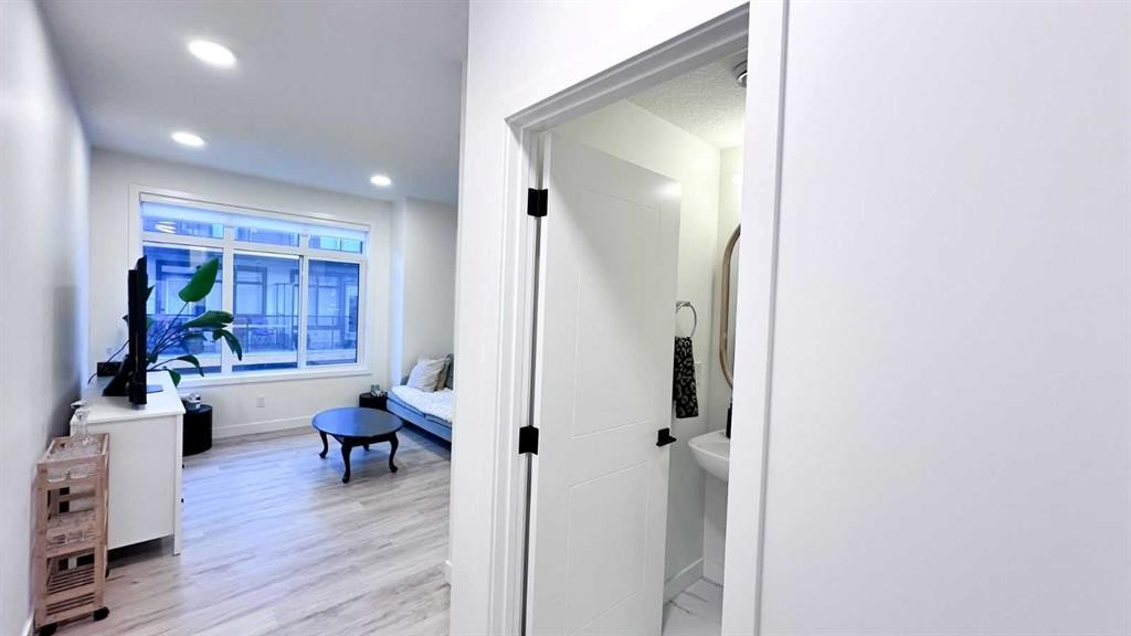 407-562 Seton Circle Se, Calgary, AB
