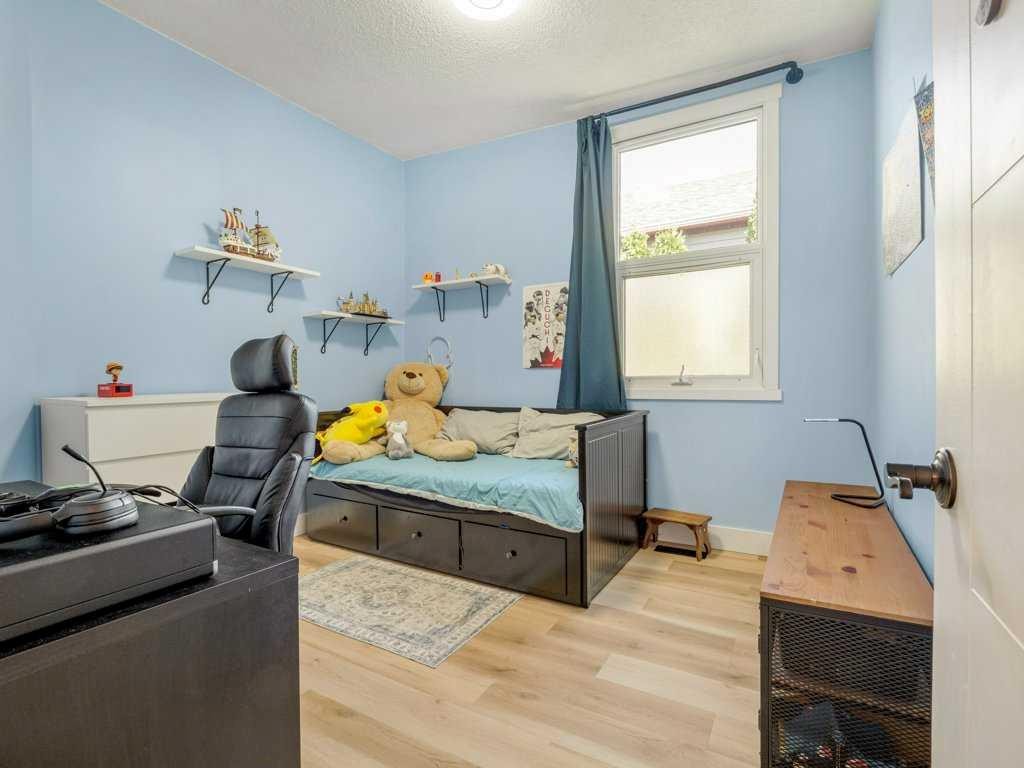 633 7 Street South, Lethbridge, AB