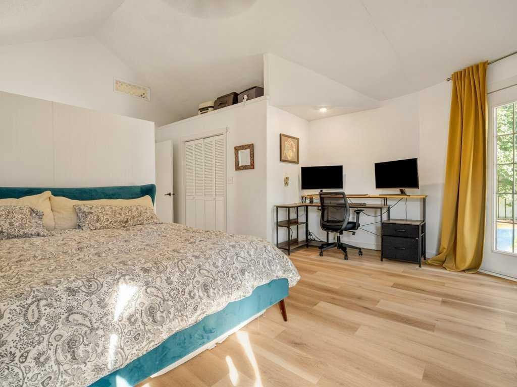 633 7 Street South, Lethbridge, AB