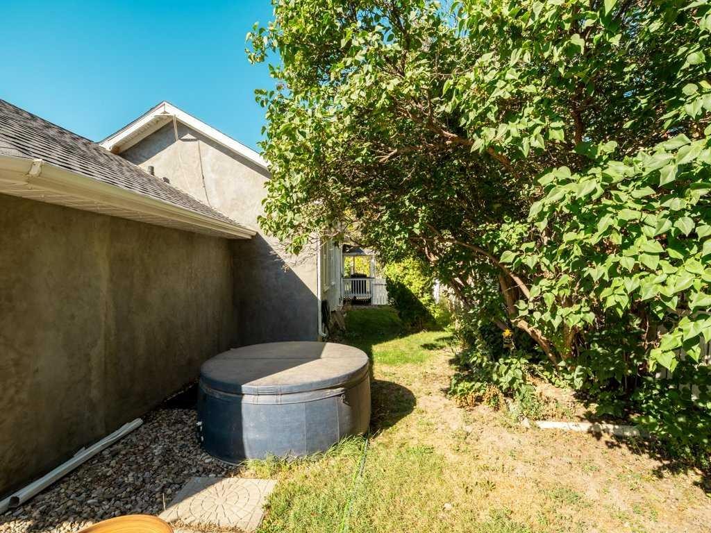 633 7 Street South, Lethbridge, AB