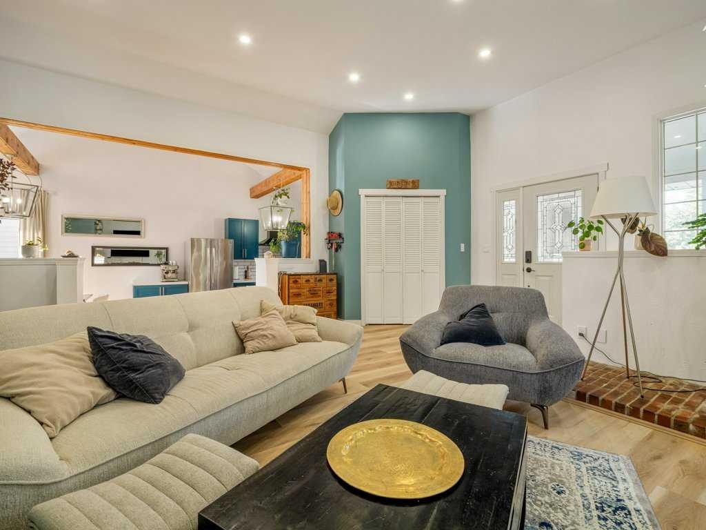 633 7 Street South, Lethbridge, AB