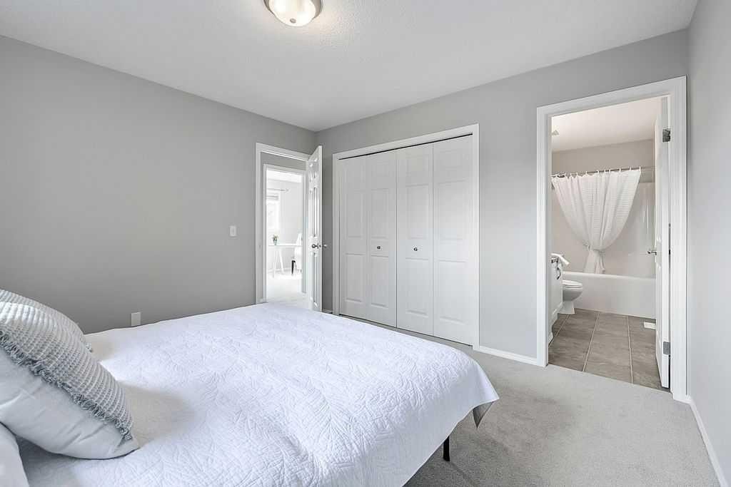 132 Willow Ridge Manor, Diamond Valley, AB