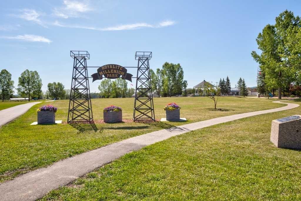 132 Willow Ridge Manor, Diamond Valley, AB